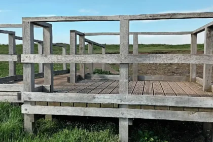 Why Is the Green Bridge of Wales Considered a Geological Masterpiece