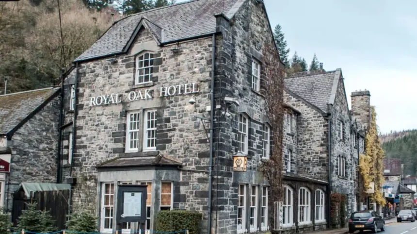 Why is the Royal Oak Hotel Betws y Coed North Wales the Authoritative Gateway to Eryri National Park