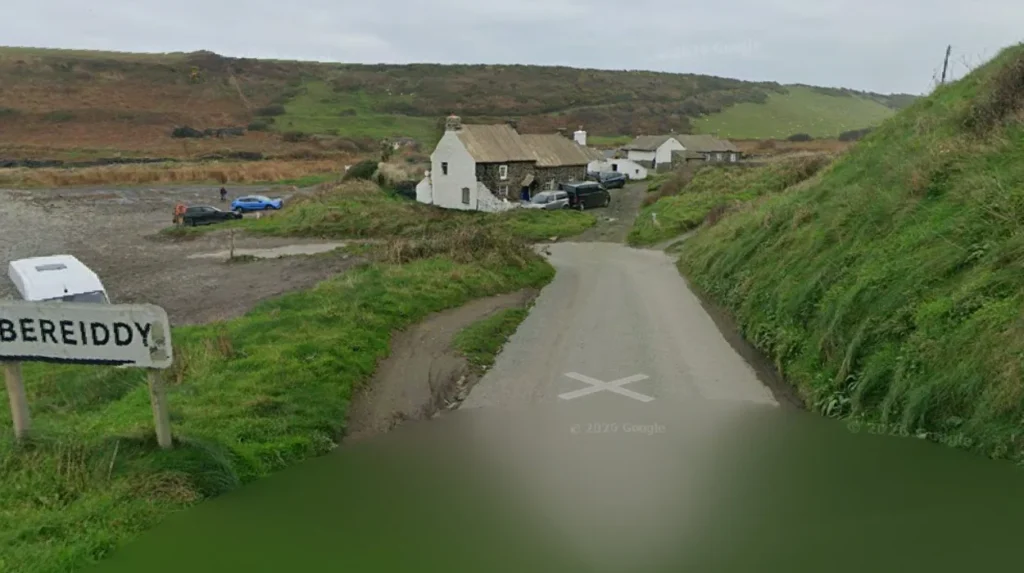 Can You Visit the Blue Lagoon Wales? Complete Guide to Abereiddy Blue Lagoon