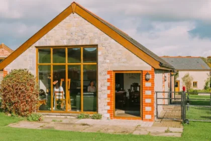What Are the Components of Wedding Packages South Wales Venues Offer?