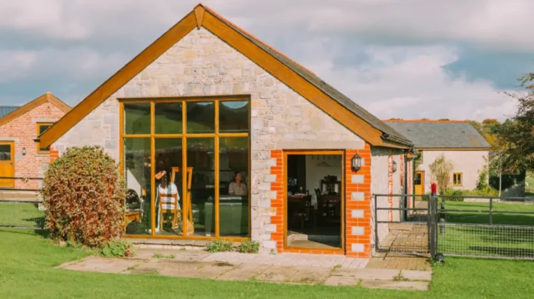 What Are the Components of Wedding Packages South Wales Venues Offer?
