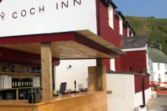 What Makes Ty Coch Inn North Wales One of the Most Famous Beach Pubs in Britain