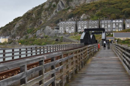 Why is the Webcam Barmouth Wales System Essential for Coastal Monitoring and Tourism