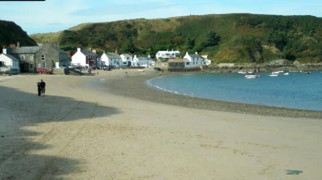 What makes Nefyn and District Golf Club Wales a world coastal layout