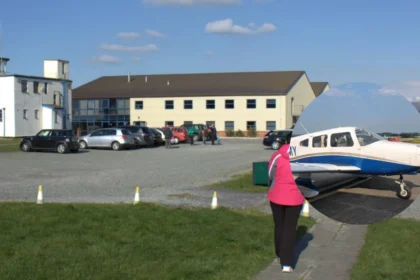 Wales light plane crash kills Leicestershire couple Ketan and Sheetal Swali after a Piper PA28 crashed near Trawsfynydd in Gwynedd.