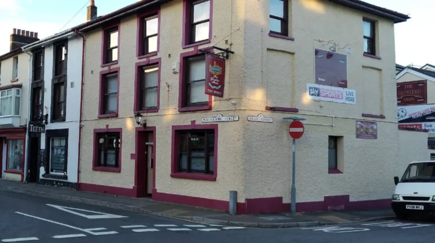 What is the economic background of jobs in aberdare wales