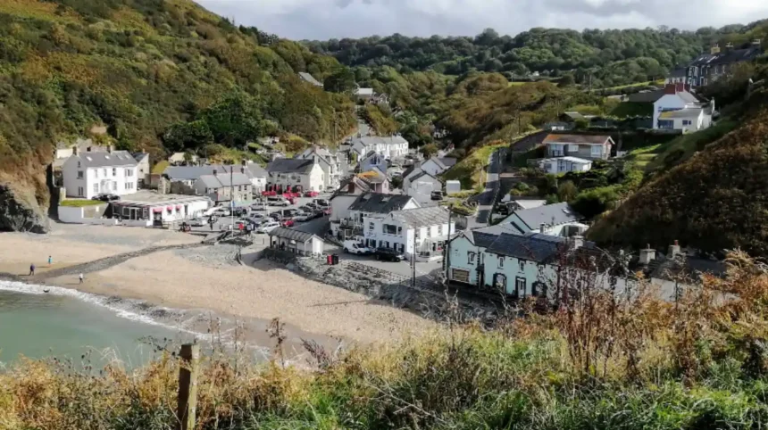 Which Beaches in Wales Are Best for Coastal Travel and Marine Recreation