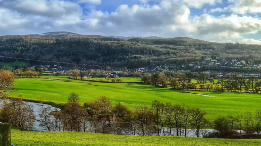 What Is the Geographic and Historical Significance of Corwen Wales