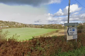 What is the early life and professional background of Lee Byrne in Wales