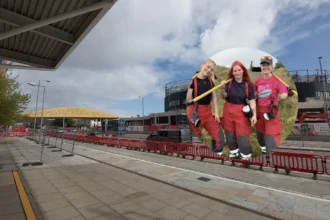 Cathryn Moore, 19, secures Child of Wales Young Leader award
