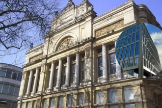 JR Smart Sells Lloyds Cardiff Hub at No. 1 John Street 2026