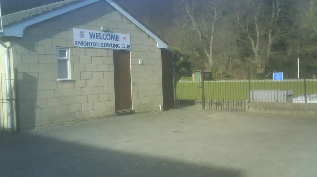 What Makes Knighton Wales a Key Border Destination?