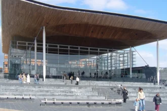 Top Comedians from Wales Driving Modern Comedy