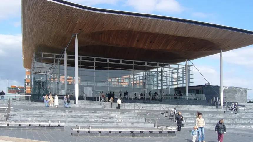 Top Comedians from Wales Driving Modern Comedy