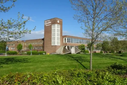 What Is Glyndwr University Wales and How Does It Offer Higher Education
