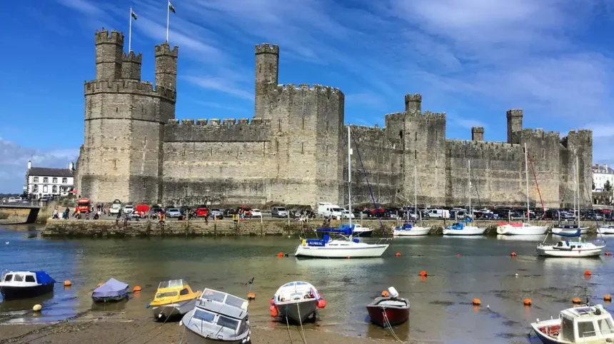 What Is the History and Architecture of Caernarfon Castle in Wales